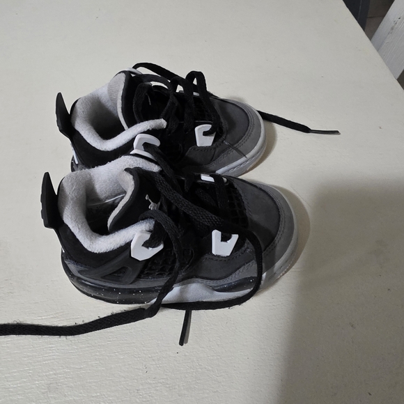 Jordan Black and Gray Kids Sneakers - Picture 4 of 4